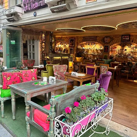 Romantic Mansion Apartment