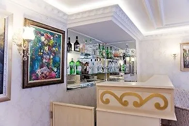 Апартаменты Romantic Mansion *