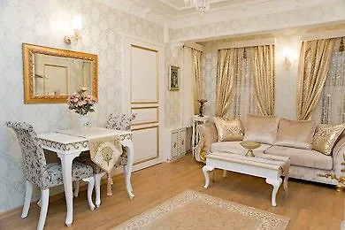 Daire Romantic Mansion