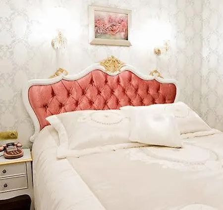 Daire Romantic Mansion *