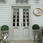 Romantic Mansion Apartman